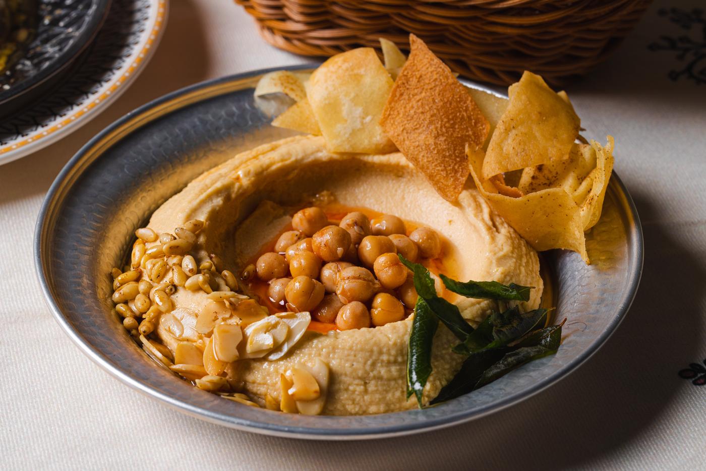 Original hummus with chickpeas, pine nuts and crisp pita